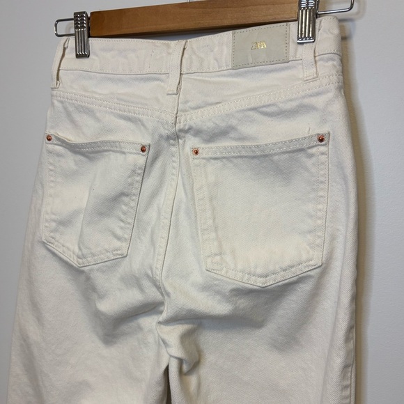 Zara - High Rise Straight Leg Cream Coloured Denim - Size 0 - Picture 3 of 4